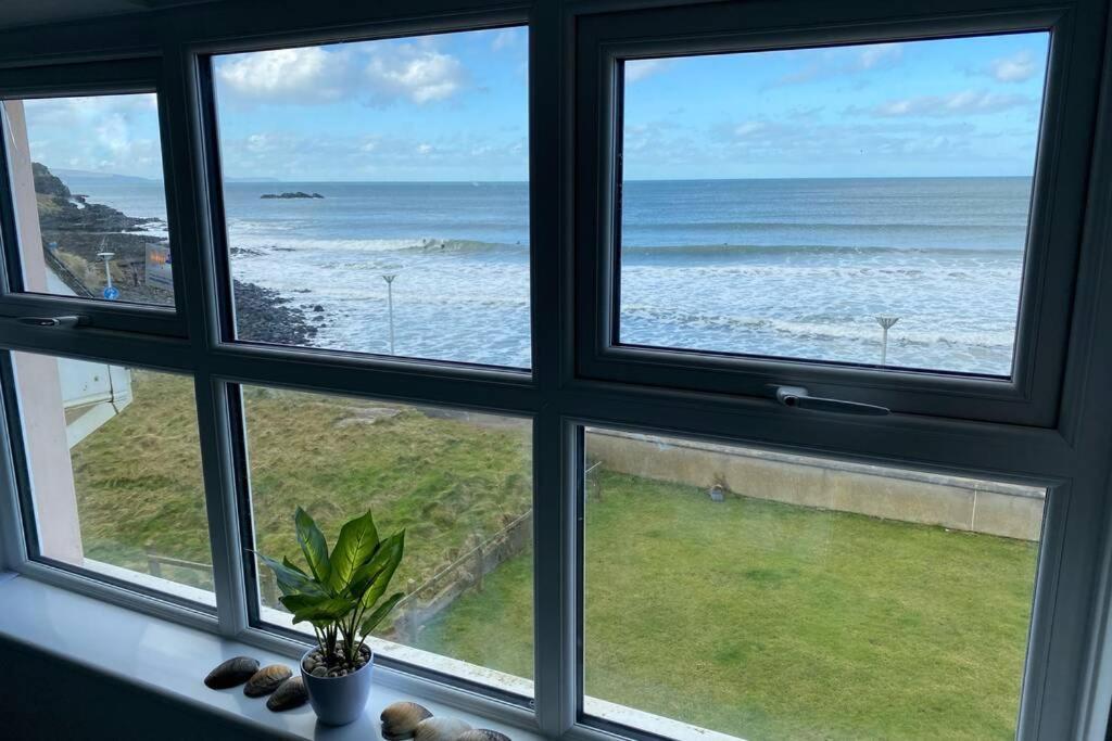 Sound Of The Sea - Penthouse In Portrush Lejlighed Eksteriør billede